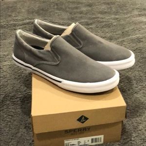 New in Box MENS SPERRY STRIPER 2